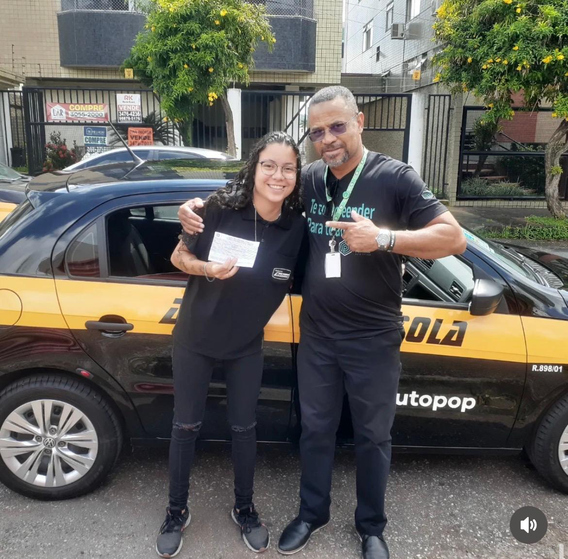 Eduardo Fernandes com aluna